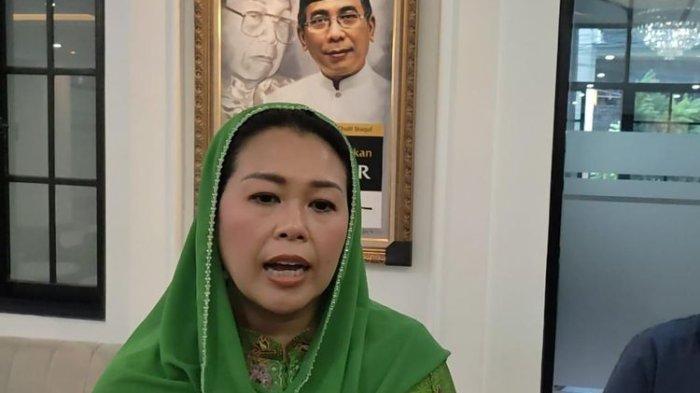 Jelang detik akhir pengumuman nama cawapres Ganjar Pranowo, Yenny Wahid juga dipertimbangkan.