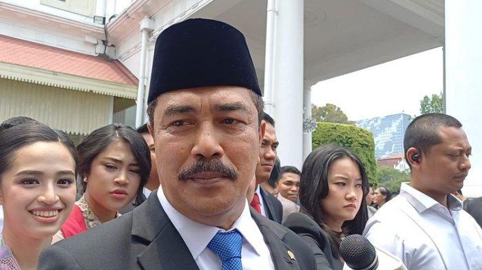  Menteri Imigrasi dan Pemasyarakatan Agus Andrianto di Kompleks Istana Kepresidenan, Jakarta, Senin (21/10/2024). Baru-baru ini, Agus memberi sanksi terhadap jajarannya di Bandara Soetta, karena diduga pungli Warga Negara China. Menurut Agus, itu uang tip.