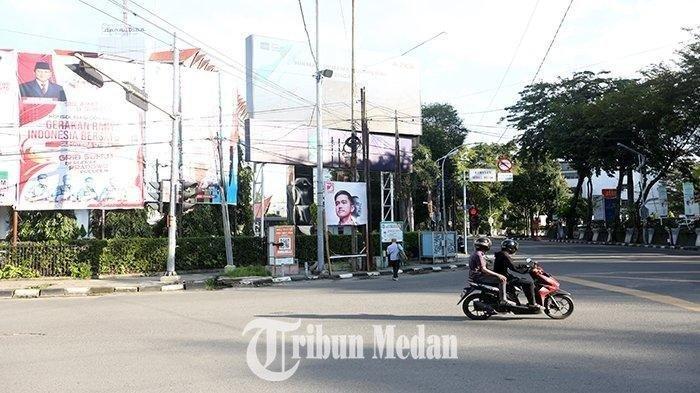 Baliho Kaesang Pangarep marak di Kota Medan, Sumatra Utara. Hal ini merusak keindahan kota sehingga harus ditertibkan.