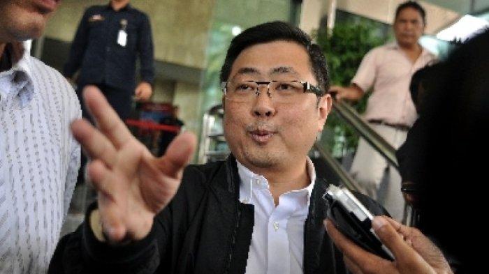 Bambang Rudijanto Tanoesoedibjo (Bambang Tanoesoedibjo), kakak kandung Hary Tanoesoedibjo sedang kesandung kasus korupsi abnsos beras.