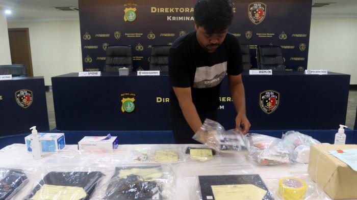 Polda Metro Hormati Pernyataan Keluarga Diplomat Arya Daru