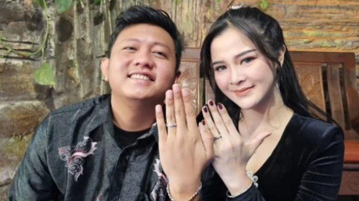 Pedangdut Denny Caknan dan selebgram Bella Bonita resmi menikah, Jumat (7/7/2023).