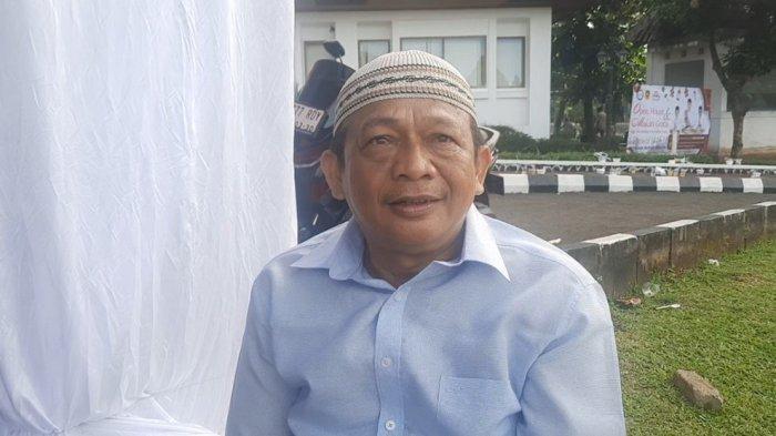 IKUT OPEN HOUSE - Fajrin, warga Cibinong, sangat senang bisa bersilaturahmi langsung dengan Bupati Bogor Rudy Susmanto di acara open house.
