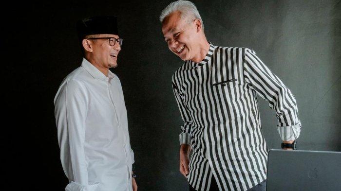 Calon Presiden (Capres) dari Partai Demokrasi Indonesia Perjuangan (PDIP), Ganjar Pranowo kembali bertemu dengan Ketua Badan Pemilihan Umum (Bappilu) Partai Persatuan Pembangunan (PPP), Sandiaga Salahuddin Uno dalam Podcast putra Presiden Republik Indonesia, Joko Widodo (Jokowi), Kaesang Pangarep di Kyabin Studio, Jalan Haji Nawi, Gandaria Selatan, Jakarta Selatan pada Rabu (12/7/2023).