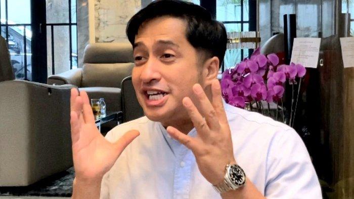 Presenter Irfan Hakim di kawasan Pasar Minggu, Jakarta Selatan, Senin (29/8/202022).