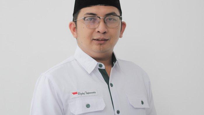 DPC PKB Kota Bekasi Rizki Topananda - Ketua DPC Termuda se-Indonesia Ingin  Rangkul Milenial - Wartakotalive.com
