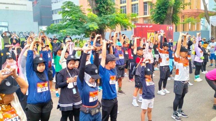 KPU Kota Tangsel gelar Fun Run 2024 di area Rans Office, BSD Serpong, Tangerang Selatan, Minggu (13/10/2024).