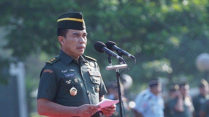 Kapuspen TNI Mayjen Hariyanto meluruskan perihal Raffi Ahmad yang memakai seragam TNI.