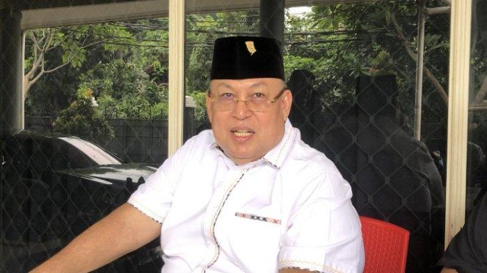 Politisi PDIP Mochtar Mohamad mendaftar Pilkada Kota Bekasi 2024. Dia percaya diri untuk kembali ikut pemilihan wali kota, meski pernah ditahan karena kasus korupsi. Menurutnya, dia tahu jalan untuk menang.