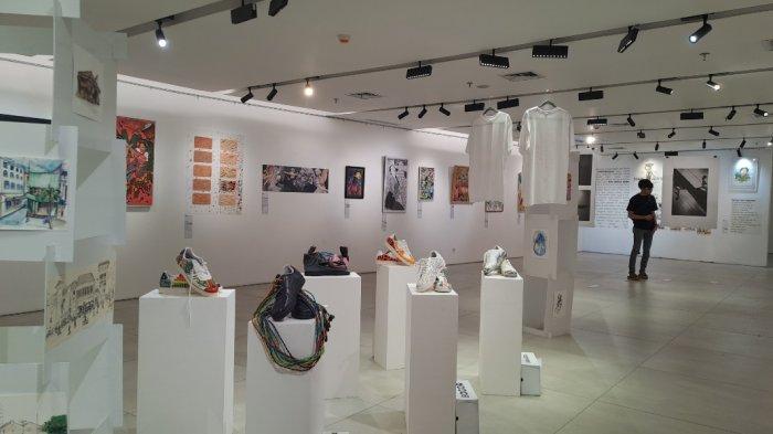Pameran Potluck digelar di Galeri Cipta 1 Taman Ismail Marzuki (TIM), Cikini, Menteng, Jakarta Pusat mulai 8-13 Agustus 2023. karya mahasiswa serta dosen Desain Komunikasi Visual (DKV) Fakultas Seni Rupa dan Desain (FSRD) Institut Kesenian Jakarta (IKJ).