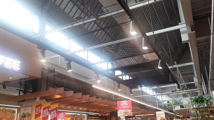 Indie Light sebagai lighting consultant memberikan pencahayaan khusus supermarket pada GrandLucky Supermarket BSD City, Tangerang, yang resmi dibuka, Rabu (22/11/2023).