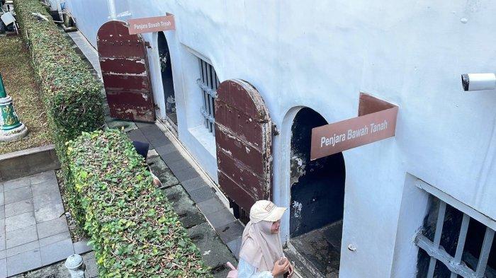 Potret mencekam penjara bawah tanah pria zaman Belanda, kini berada di dalam Museum Sejarah Jakarta, Kota Tua, Jakarta Barat, Minggu (1/6/2025).
