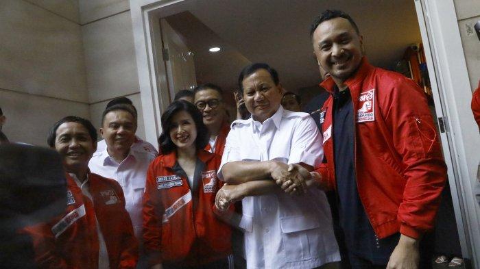 Bakal calon presiden sekaligus Ketua Umum Partai Gerindra Prabowo Subianto beserta rombongan menyambangi Kantor DPP Partai Solidaritas Indonesia (PSI), Jalan Wahid Hasyim, Jakarta, Rabu (2/7/2023).