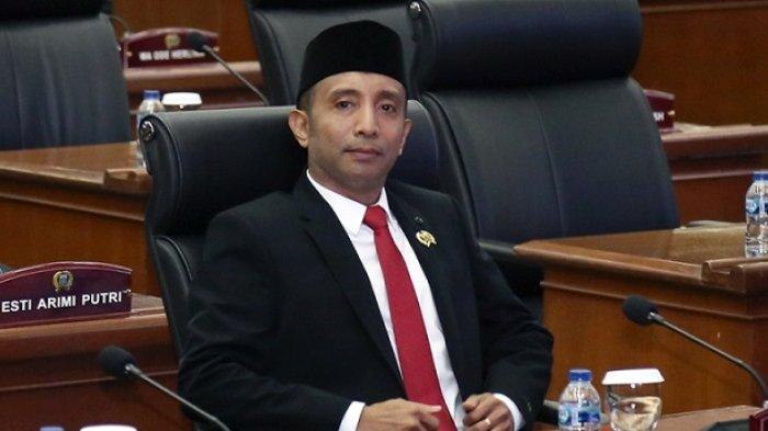 Politisi PSI Simon Lamakadu khawatir dengan aturan penonaktifan NIK warga Jakarta., 