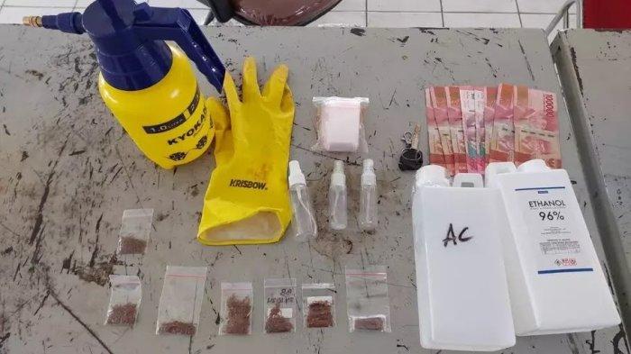 Barang bukti narkoba jenis sinte yang berhasil diproduksi.
