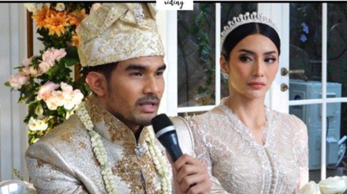 Akad nikah pasangan selebritas Tyas Mirasih dan Tengku Tezi digelar di The Manor Andara, Cinere, Kota Depok, Jawa Barat, Minggu (20/8/2023) sore.