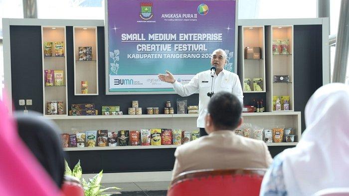 Bupati Tangerang Ahmed Zaki Iskandar membuka pameran UMKM d Bandara Soetta, Selasa (5/9/2023).