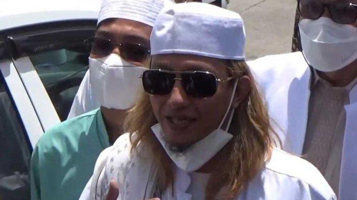 Bahar bin Smith penuhi panggilan Polda Jabar soal kasus dugaan ujaran kebencian dalam video ceramahnya, Senin (3/1/2022).