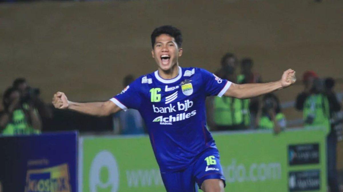Potret sosok Achmad Jufriyanto, bek veteran Persib Bandung saat menjuarai liga pada musim 2014 lalu.