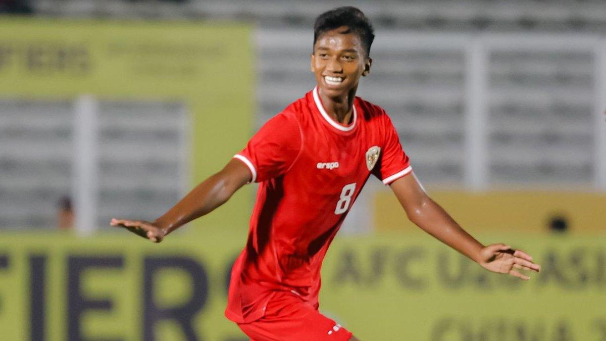 Aksi pemain muda Persija Aditya Warman kala membantu Timnas Indonesia U-20 mengalahkan Maladewa dengan skor 4-0.