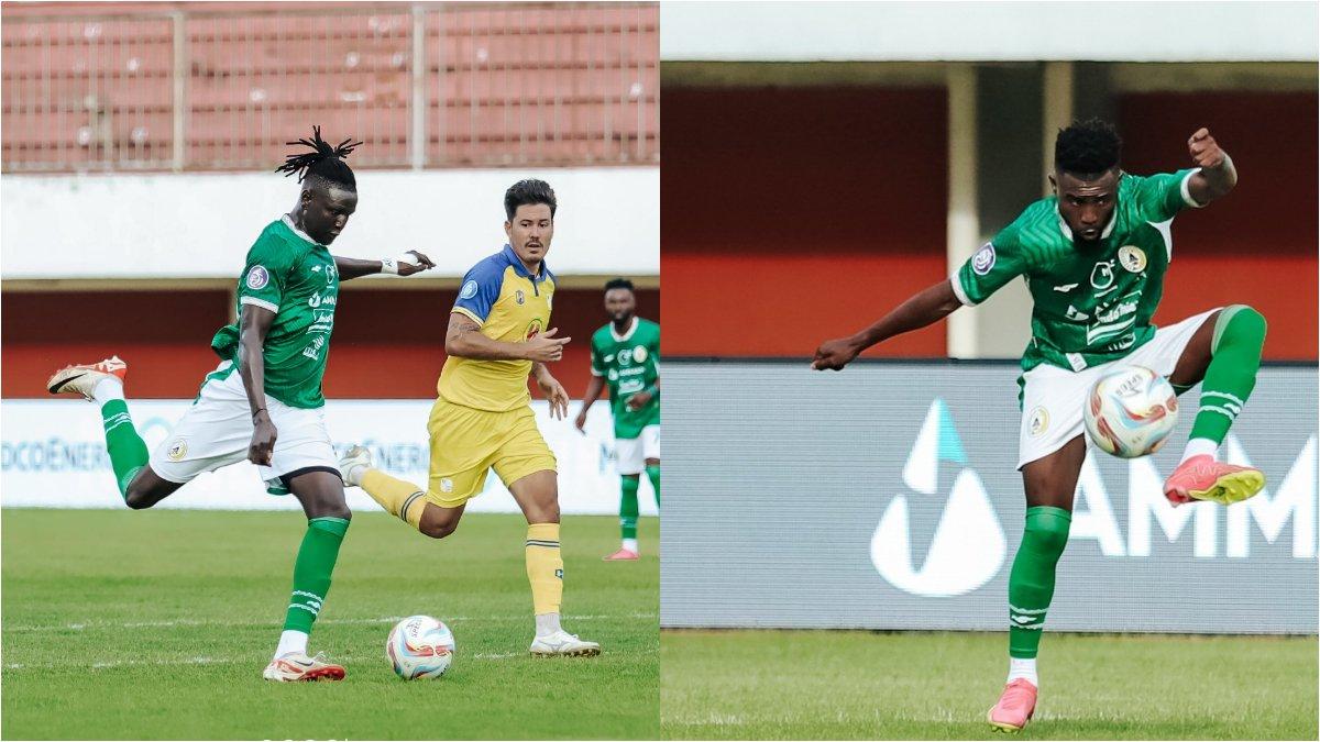 Dua pemain anyar PSS Sleman Ajak Riak (kiri) dan Elvis Kamsoba (kanan).