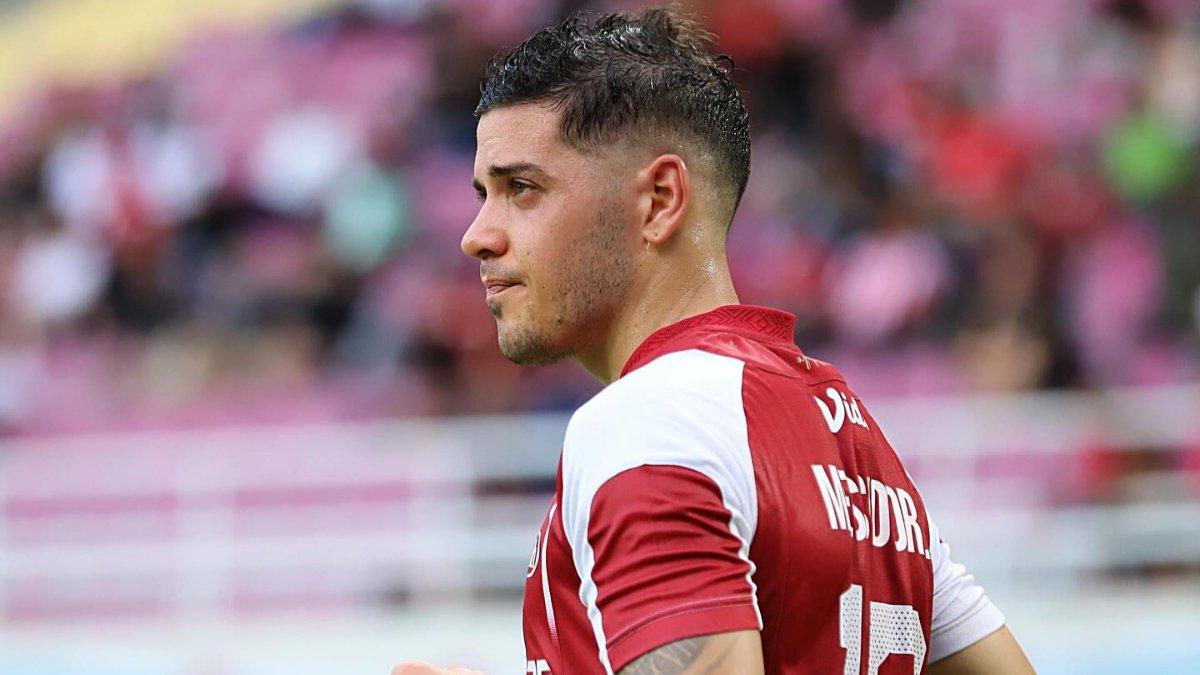 Bintang Persis Solo asal Argentina, Alexis Messidoro.