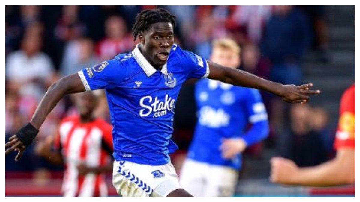 Amadou Onana pemain Everton.