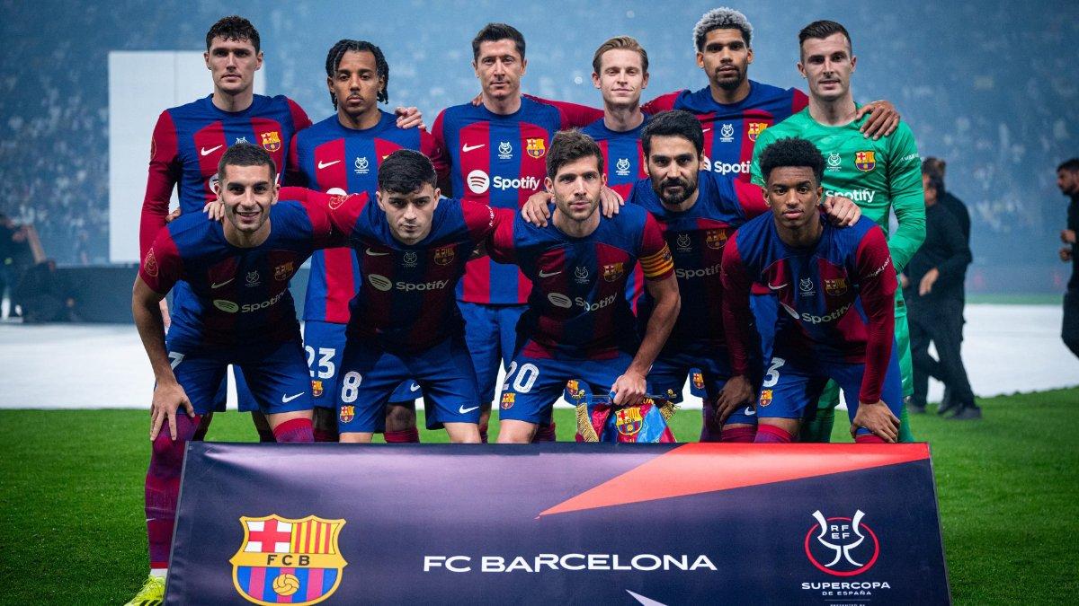 Skuad FC Barcelona di laga final Piala Super Spanyol 2023.