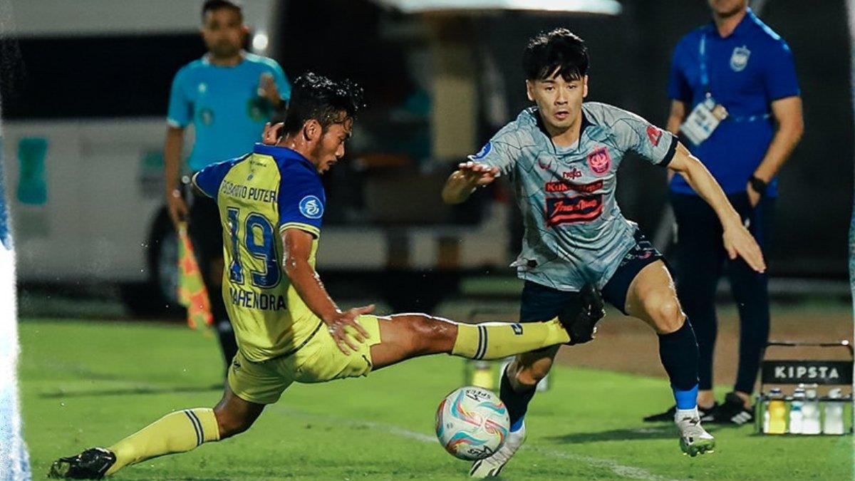 Cuplikan laga Barito Putera melawan PSIS Semarang di pekan ke-30 Liga 1 2023.