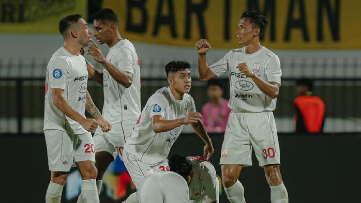 BARITO VS PERSIS - Cuplikan selebrasi di laga Barito Putera kontra Persis Solo berlangsung di Stadion Demang Lehman, Banjar Baru, Banjarmasin, Kalimantan Selatan, Sabtu (19/4/2025). Hasil Barito Putera kontra Persis Solo, gol durian runtuh beri oleh-oleh 3 poin dari Kalimantan untuk Pasoepati, PSIS Semarang apes, skor akhir 0-1.