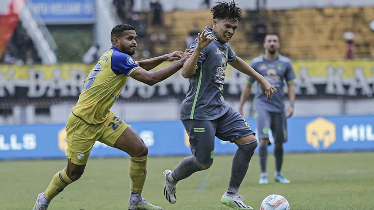 Cuplikan pertandingan Barito Putera melawan Persebaya Surabaya di pekan ke-19 Liga 1 2023.