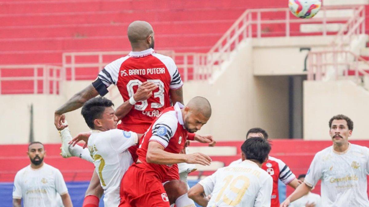 Cuplikan laga Barito Putera vs Arema FC dalam lanjutan pekan ke-10 Liga 1 2024/2025 di Stadion Sultan Agung, Bantul, Yogyakarta pada Jumat (1/11/2024).