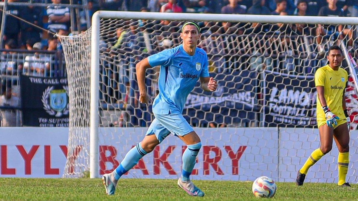 Potret bek asing Persela Lamongan di Liga 2 2023 asal Amerika Serikat, Jonny Campbell.