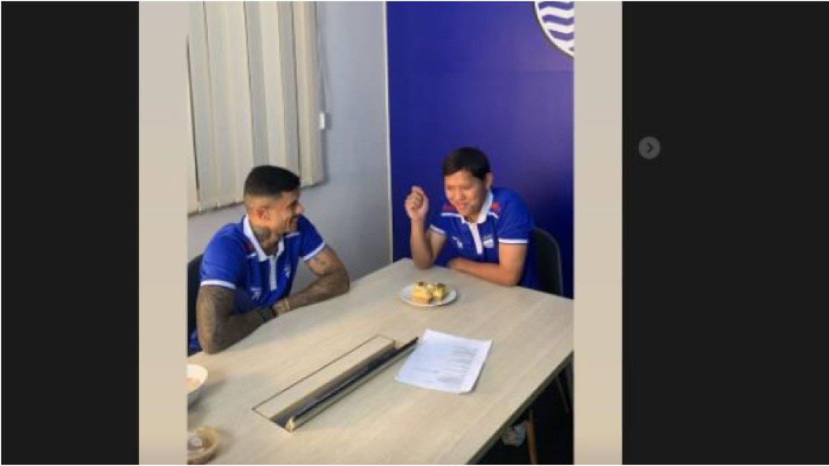 Potret kebersamaan Ciro Alves dan Adam Alis dalam acara meet and greet.