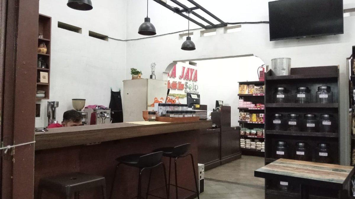 Coffee Shop Era Jaya Solo.
