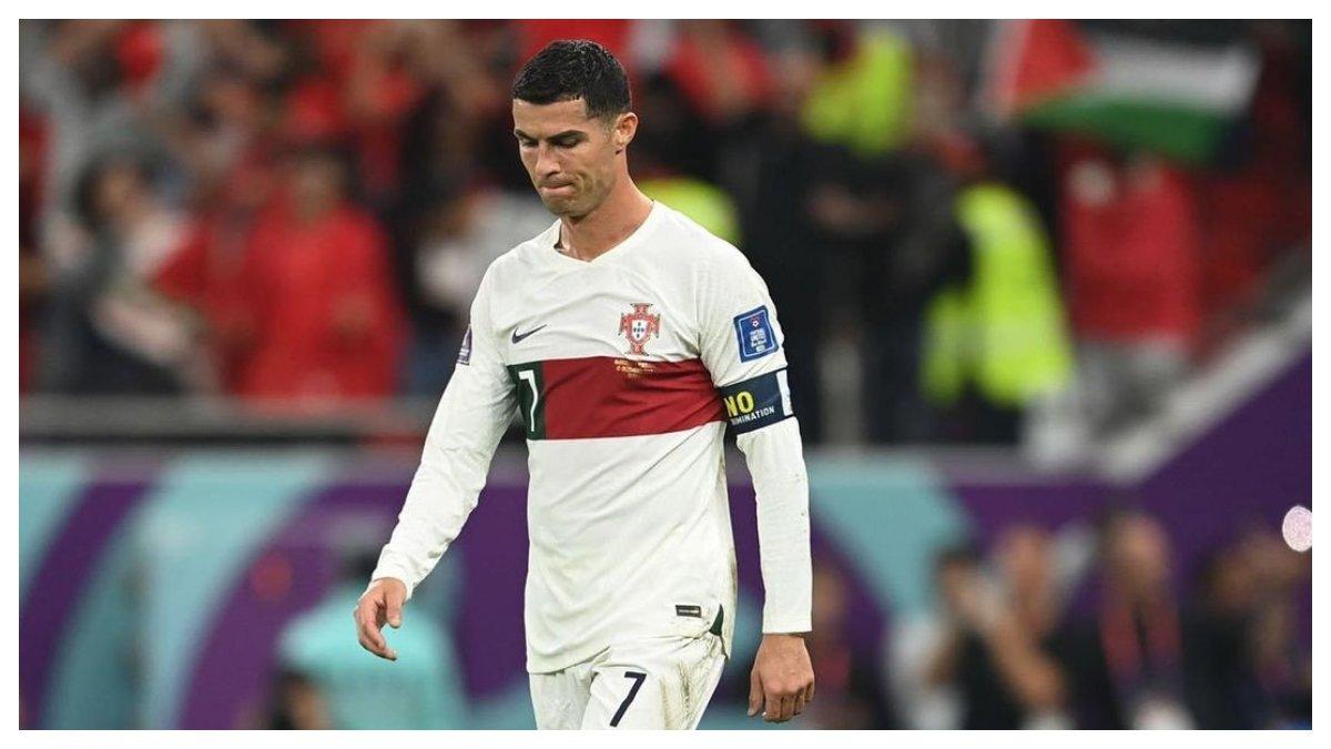 Momen Cristiano Ronaldo saat mengikuti Piala Dunia 2022 di Qatar. Beginilah Reaksi Cristiano Ronaldo saat mengetahui Portugal terpilih menjadi tuan rumah Piala Dunia tahun 2030 bersama 5 negara lainnya.
