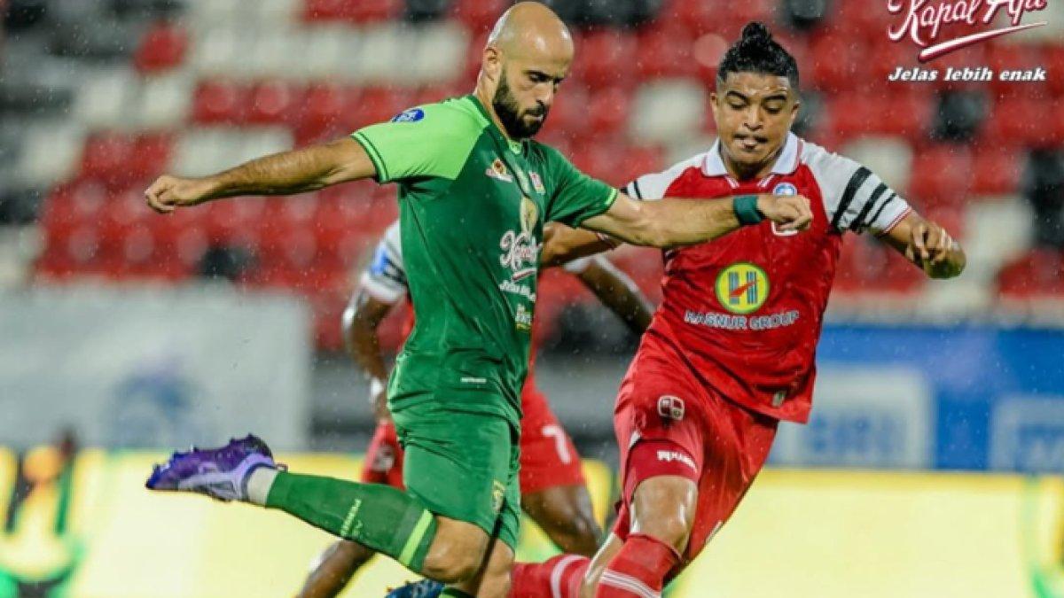 Potret cuplikan pertandingan antara Barito Putera melawan Persebaya Surabaya di pekan ke-20 Liga 1 2024, Sabtu (25/1).