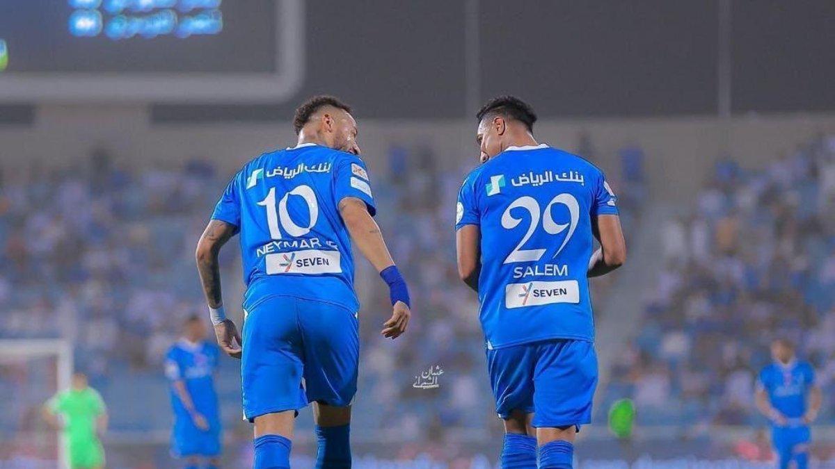 Cuplikan Foto Salem Al Dawsari Bersama Neymar ketika Pertandingan Melawan Al Riyadh