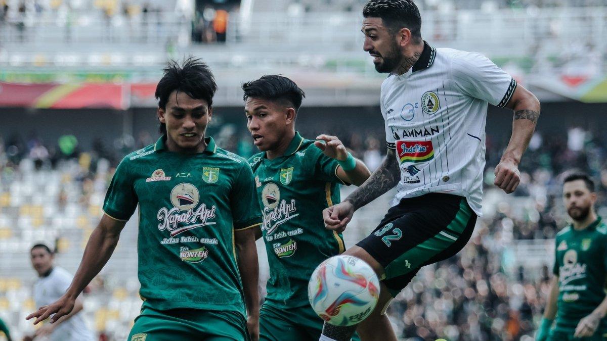Cuplikan pertandingan antara Persebaya Surabaya melawan PSS Sleman di pekan ke-27 Liga 1 2023.