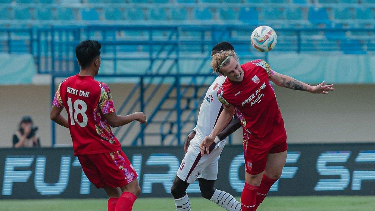 Cuplikan laga antara Persis Solo melawan PSM Makassar di pertandingan kedua Grup A Piala Presiden 2024, Senin 22 Juli 2024.