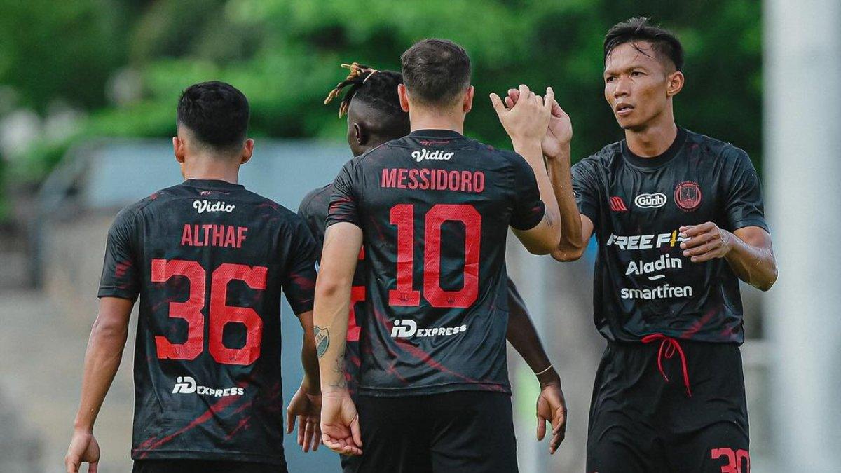 Cuplikan laga uji coba Persis Solo kontra Arema FC di Stadion Sriwedari, Solo, Selasa (23/1/2024).