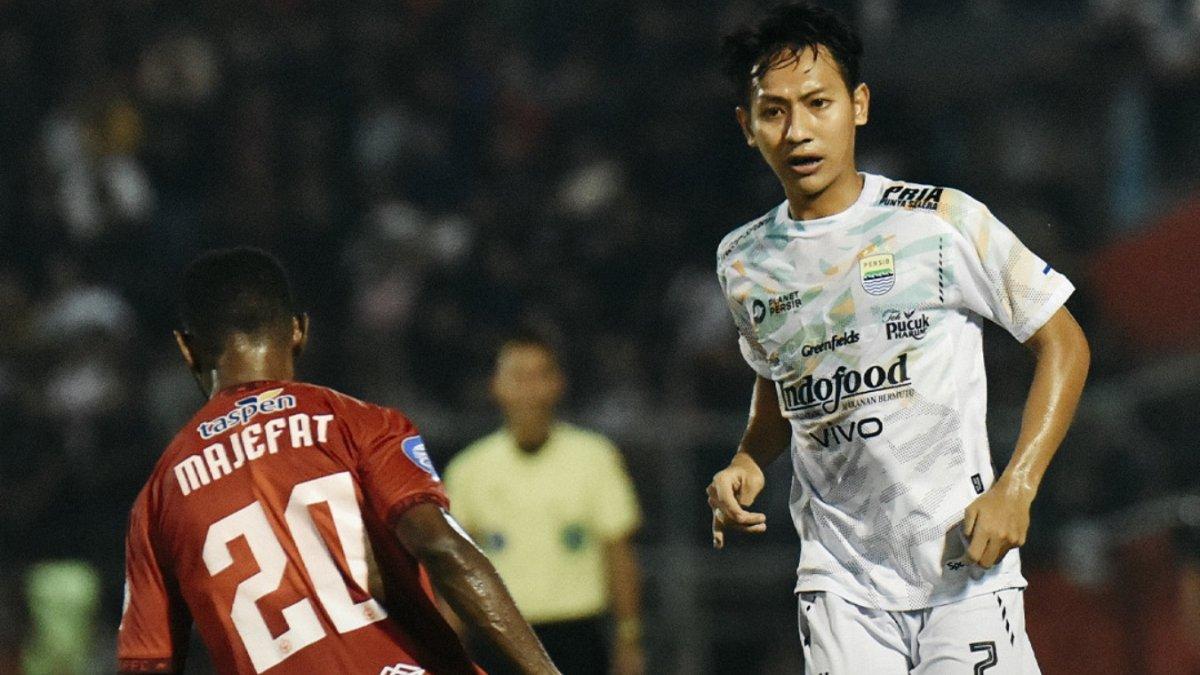 LAGA LIGA 1 - Cuplikan laga Semen Padang vs Persib Bandung dalam lanjutan pekan ke-27 Liga 1 2024/2025 di Stadion Haji Agus Salim, Senin, 10 Oktober 2024.