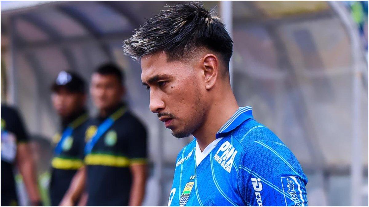 Sosok Daisuke Sato, bek kiri Persib Bandung yang santer angkat kaki dari Kota Kembang.