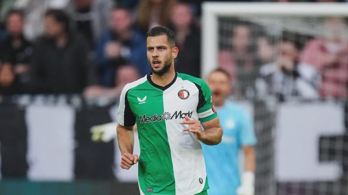 BURSA TRANSFER - Sosok David Hancko ketika bermain untuk Feyenoord (4/5/2025).