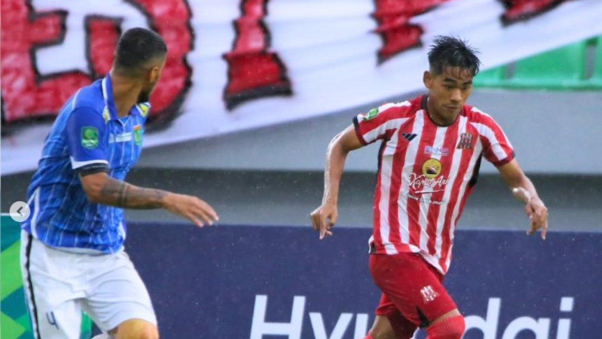 Cuplikan laga Deltras FC vs Persibo Bojonegoro di Stadion Delta Sidoarjo, Sabtu, 11 Januari 2025.