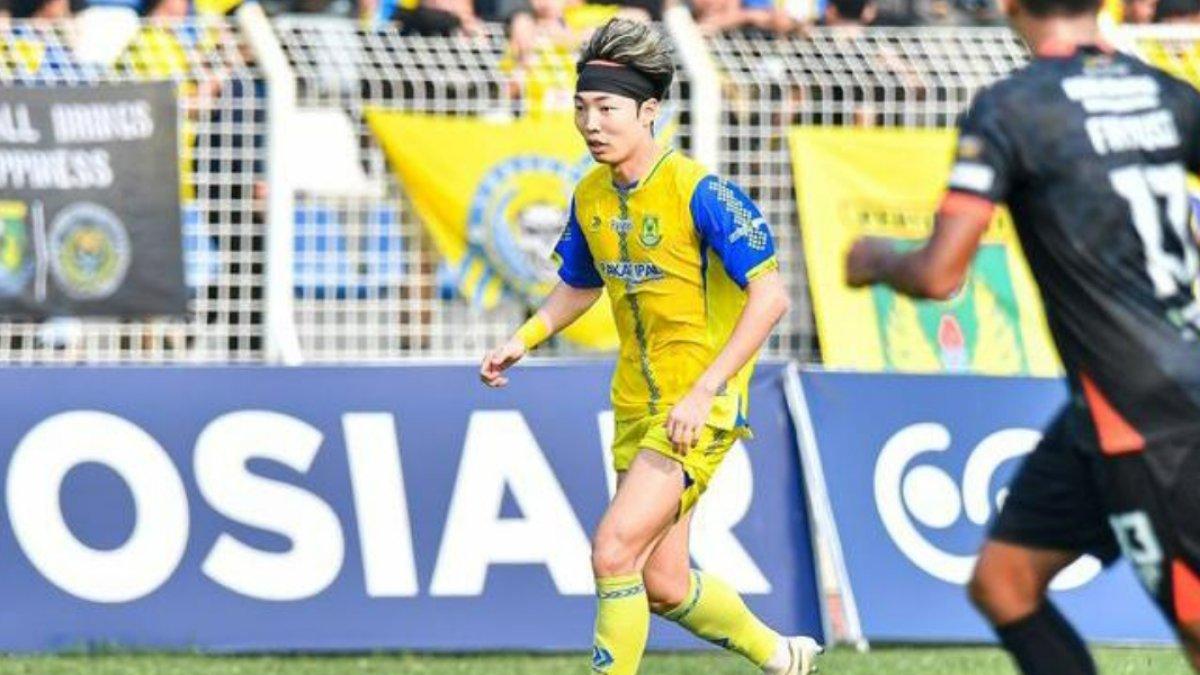 Potret Do-hyun Kim, gelandang Persikota Tangerang yang tampil apik di Liga 2 2024/2025.
