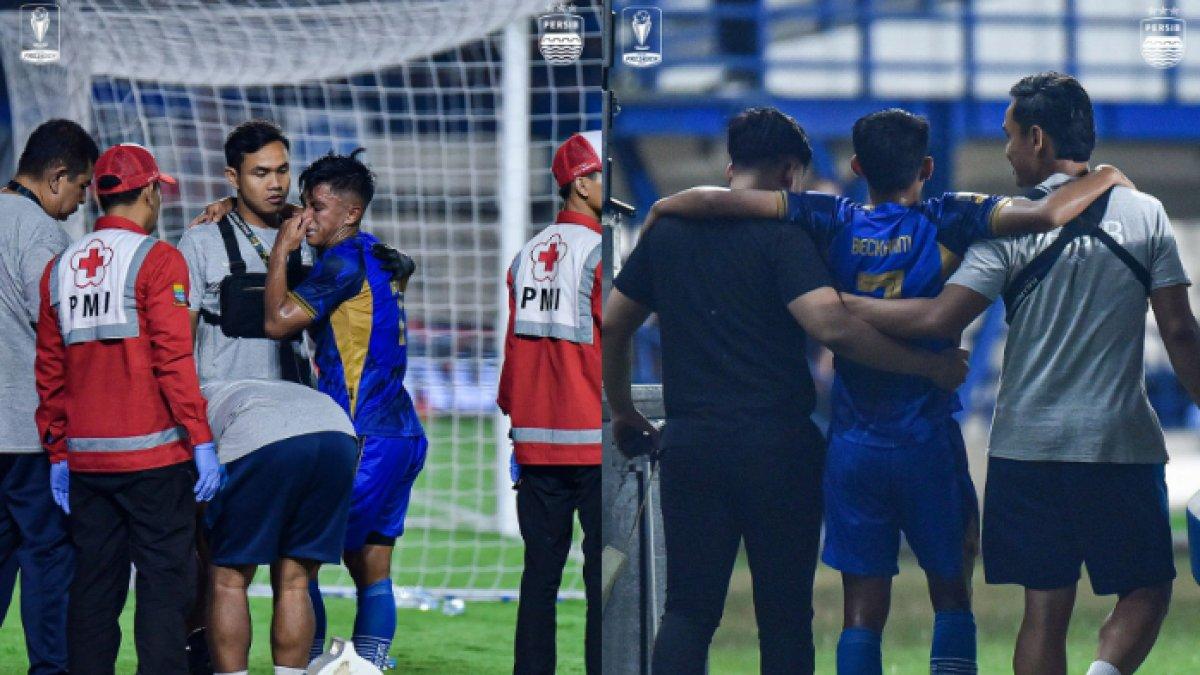 Dua pemain Persib Bandung, Febri Hariyadi dan Beckham Putra mengalami cedera saat melawan Persis Solo pada matchday ketiga Grup A Piala Presiden 2024 di Stadion Si Jalak Harupat, Bandung, Kamis (25/7/2024).