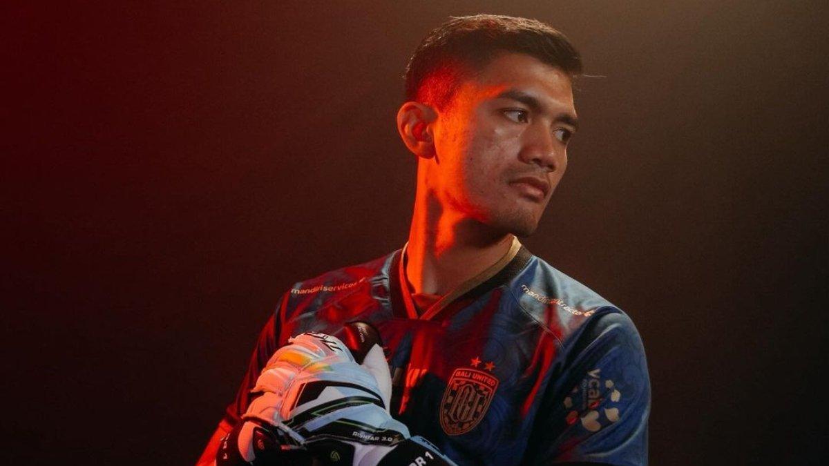 Potret eks kiper Persib Bandung, Fitrul Dwi Rustapa yang kini bergabung ke Bali United untuk Liga 1 2024.