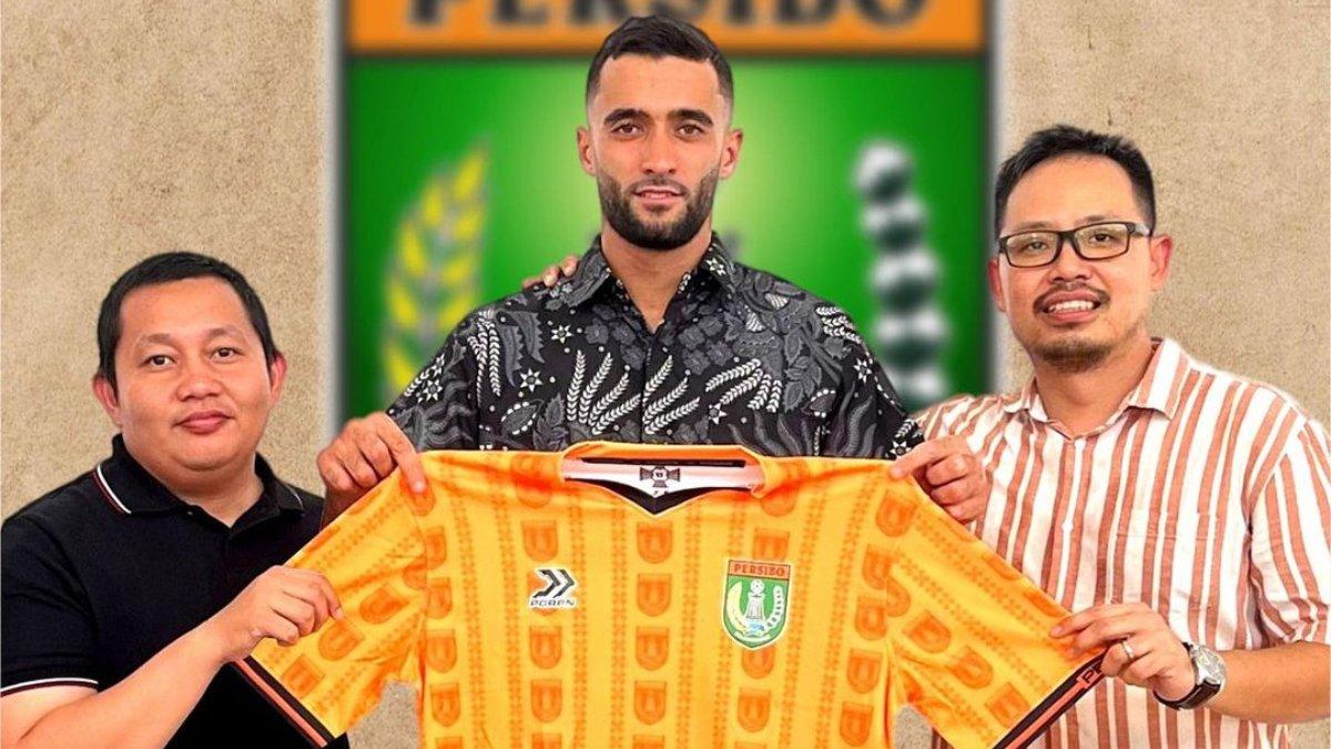 Potret transfer Enzo Celestine ke Persibo Bojonegoro di Liga 2 2024.