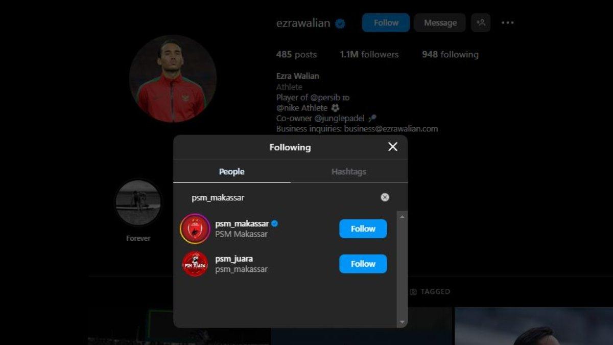 Pemain Persib Bandung, Ezra Walian kepergok masih mengikuti Instagram mantan klubnya, yakni PSM Makassar.